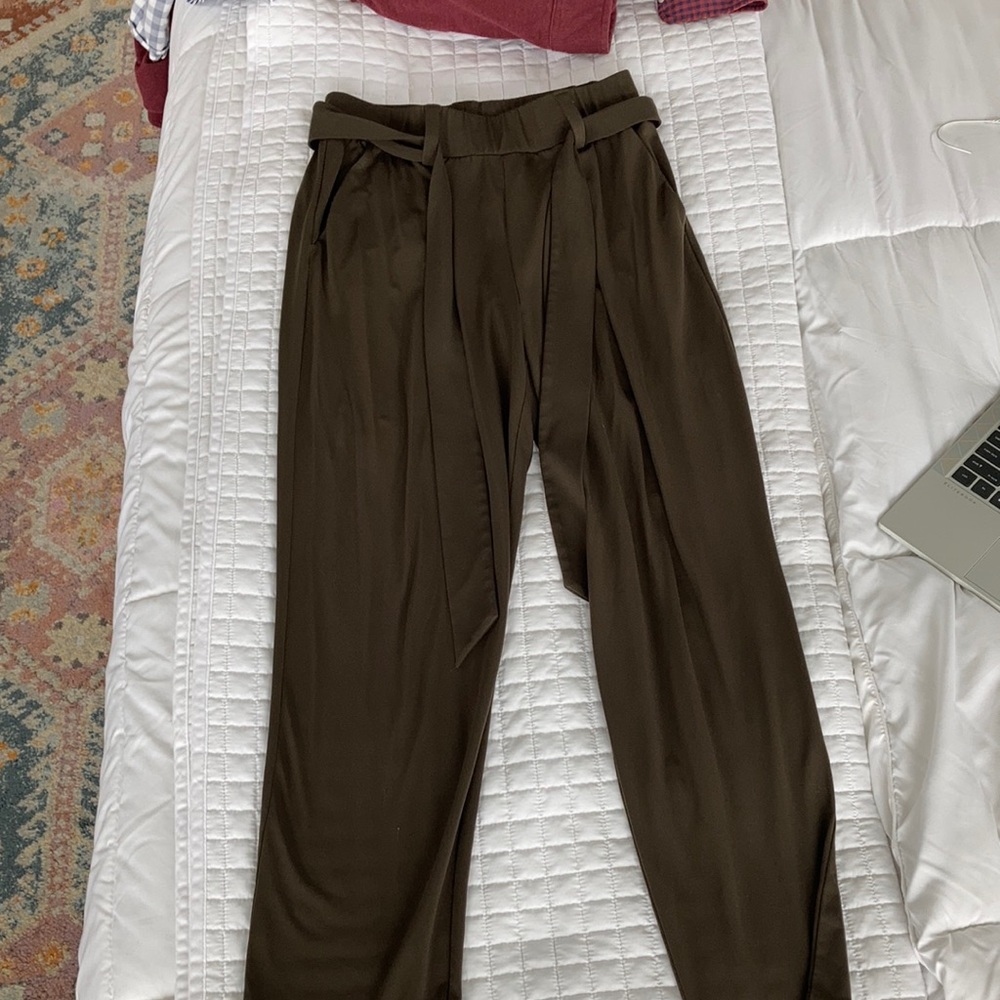 Express hunter green pants with belt